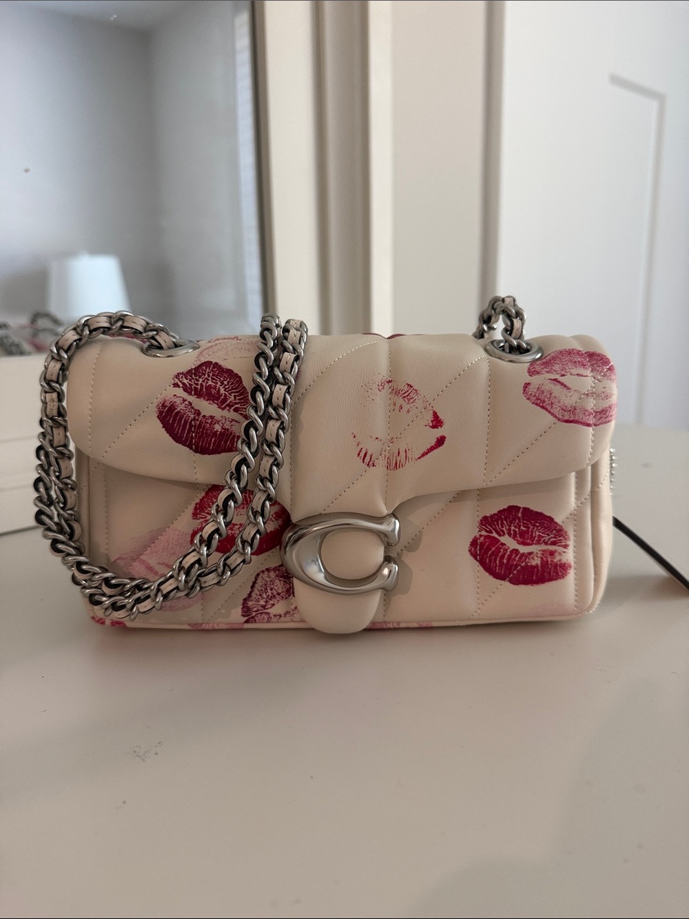 Coach NWT Quilted Pillow Tabby Shoulder Bag 26 Lips Print CP150